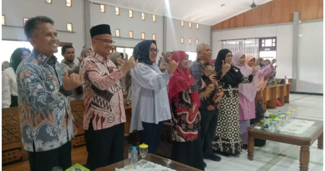 Anggota DPRD Sumbar Nurfirman Wansyah Gelar Bimtek Peningkatan Ketahanan Keluarga