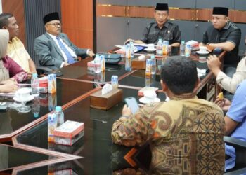 BK DPRD Sumbar Perkuat Disiplin Anggota, Kehadiran dan Etika Berpakaian Jadi Sorotan