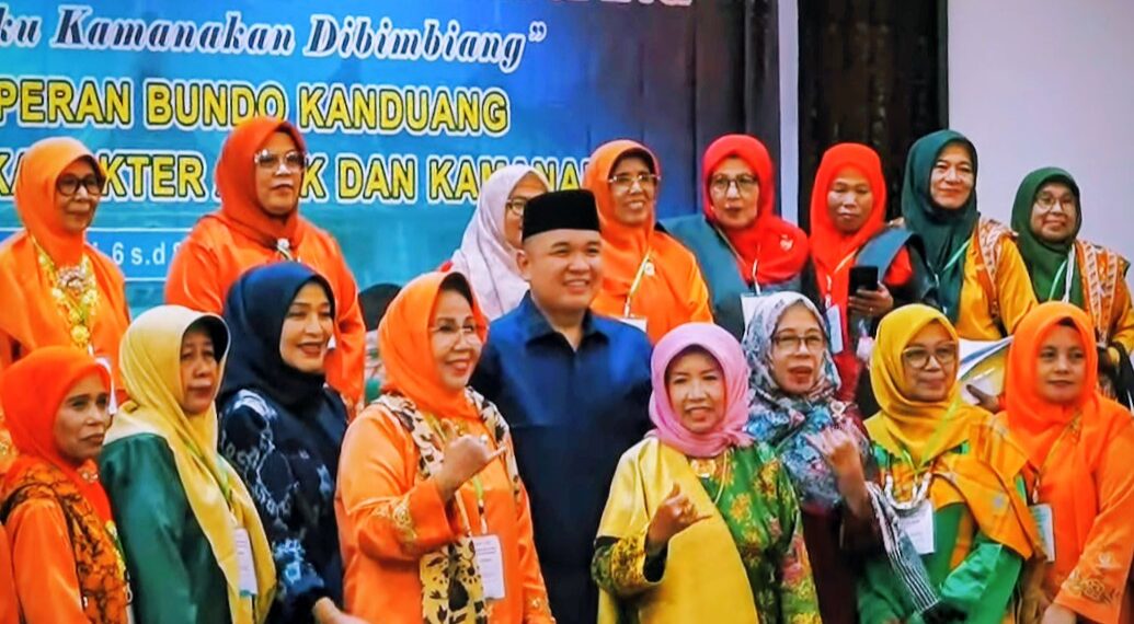 Bimtek di Bukittinggi, Wakil Ketua DPRD Sumbar Nanda Satria Ajak Bundo Kanduang Perkuat Pendidikan Karakter Anak