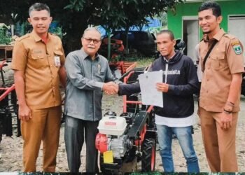 Muzli M. Nur Salurkan Alsintan untuk Kelompok Tani Pasaman, Perjuangkan Infrastruktur Jalan